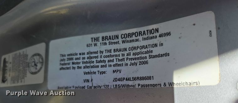 image for item FI0572 2006 Dodge  Grand Caravan SXT van