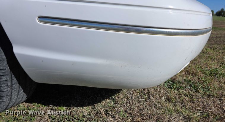 image for item FI0573 2001 Ford Crown Victoria LX 