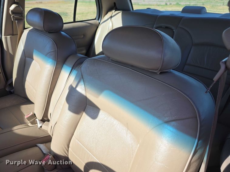 image for item FI0573 2001 Ford Crown Victoria LX 