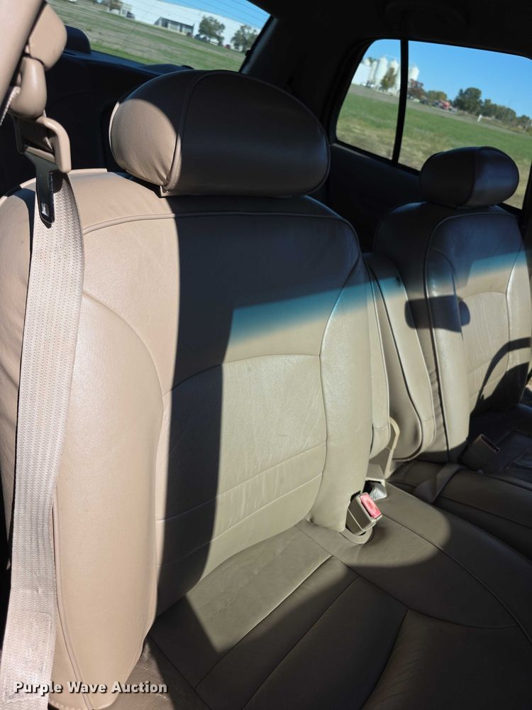 image for item FI0573 2001 Ford Crown Victoria LX 