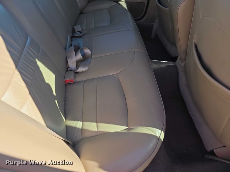 image for item FI0573 2001 Ford Crown Victoria LX 