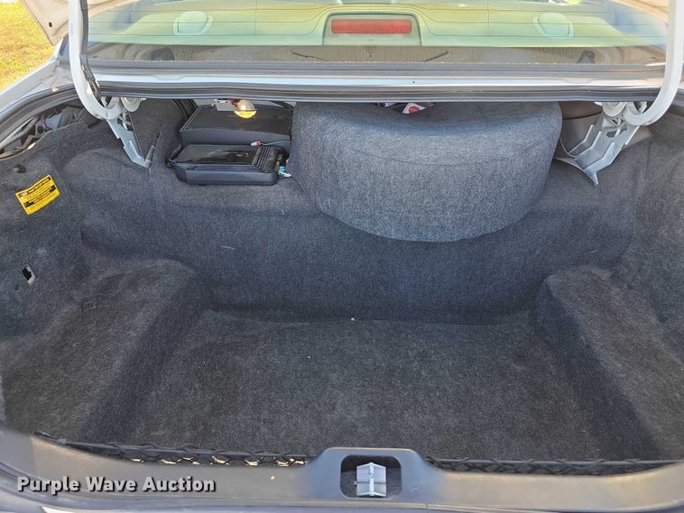 image for item FI0573 2001 Ford Crown Victoria LX 