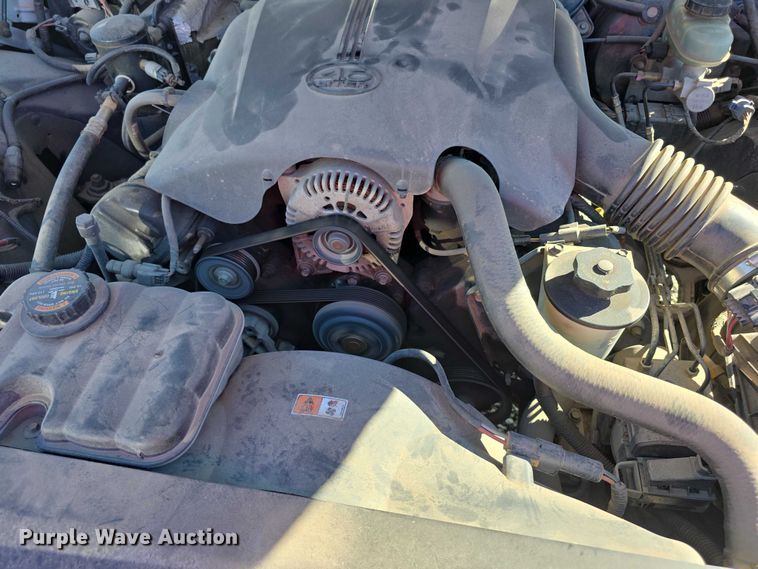 image for item FI0573 2001 Ford Crown Victoria LX 