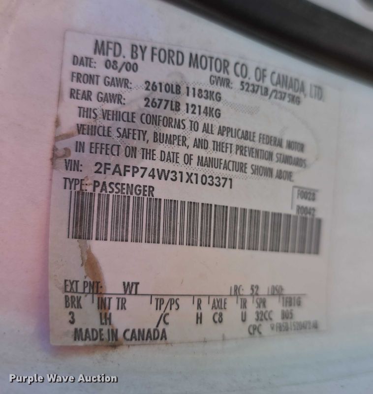 image for item FI0573 2001 Ford Crown Victoria LX 