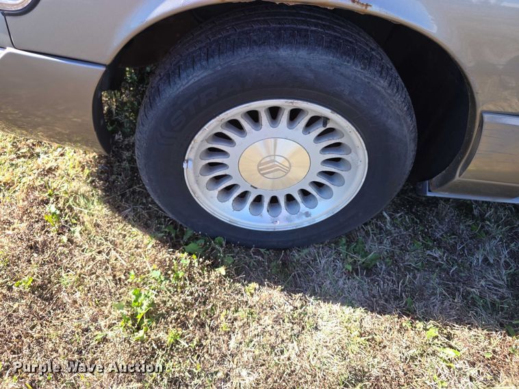 image for item FI0575 2001 Mercury  Grand Marquis LS 