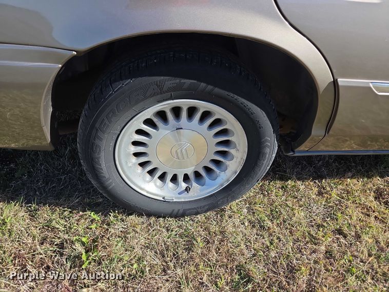 image for item FI0575 2001 Mercury  Grand Marquis LS 