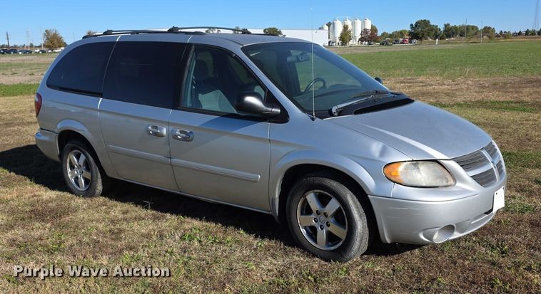 image for item FI0576 2005 Dodge  Grand Caravan  van