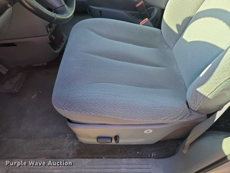 image for item FI0576 2005 Dodge  Grand Caravan  van