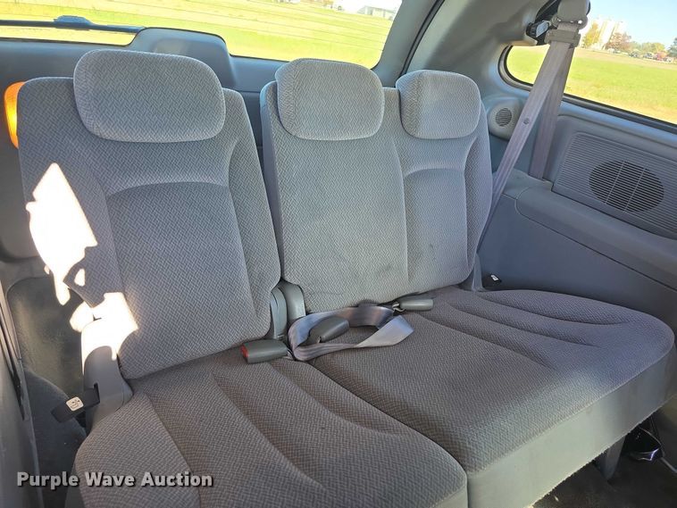 image for item FI0576 2005 Dodge  Grand Caravan  van