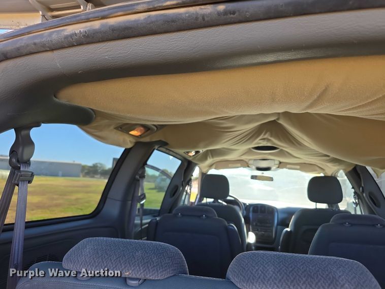 image for item FI0576 2005 Dodge  Grand Caravan  van