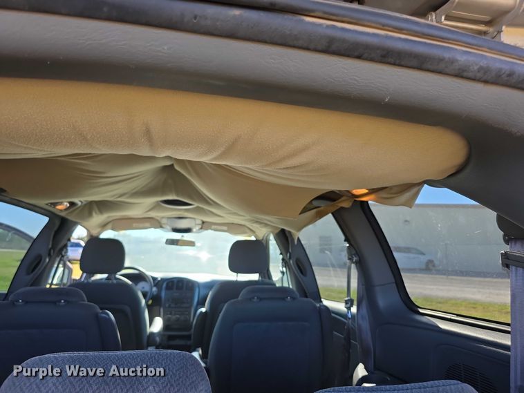 image for item FI0576 2005 Dodge  Grand Caravan  van