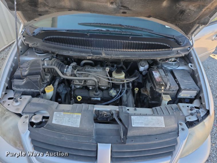 image for item FI0576 2005 Dodge  Grand Caravan  van