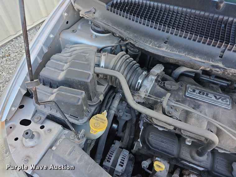 image for item FI0576 2005 Dodge  Grand Caravan  van