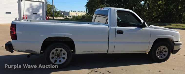 image for item FI0577 2006 Chevrolet Silverado 1500 pickup truck