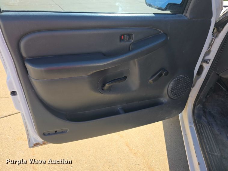 image for item FI0577 2006 Chevrolet Silverado 1500 pickup truck