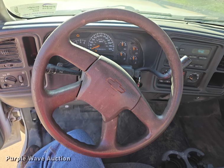 image for item FI0577 2006 Chevrolet Silverado 1500 pickup truck