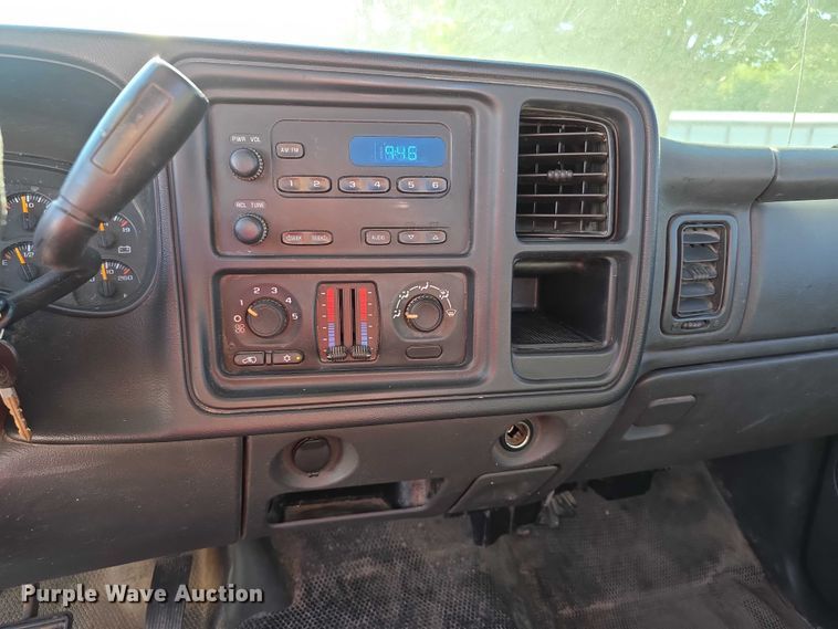 image for item FI0577 2006 Chevrolet Silverado 1500 pickup truck