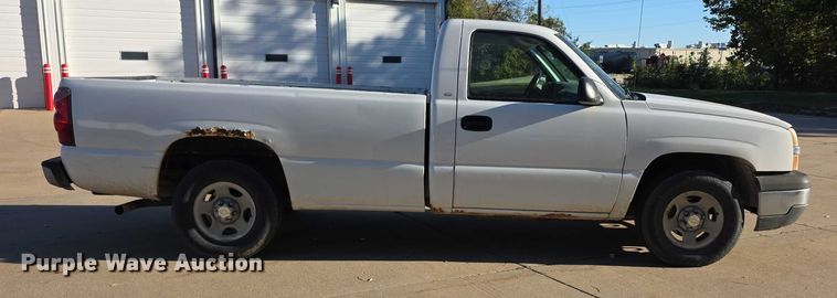 image for item FI0578 2003 Chevrolet Silverado 1500 pickup truck