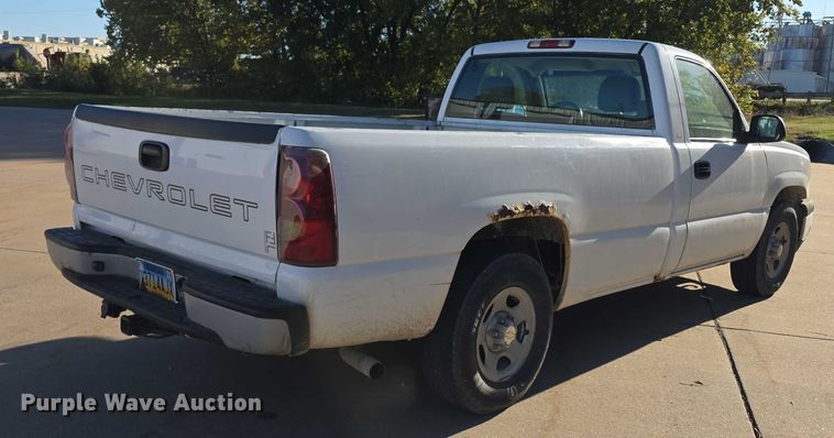 image for item FI0578 2003 Chevrolet Silverado 1500 pickup truck