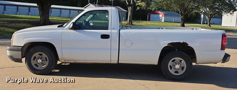 image for item FI0578 2003 Chevrolet Silverado 1500 pickup truck