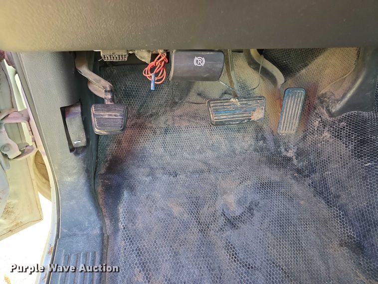 image for item FI0578 2003 Chevrolet Silverado 1500 pickup truck