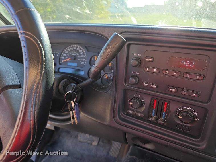 image for item FI0578 2003 Chevrolet Silverado 1500 pickup truck