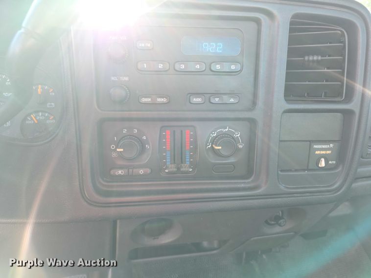 image for item FI0578 2003 Chevrolet Silverado 1500 pickup truck