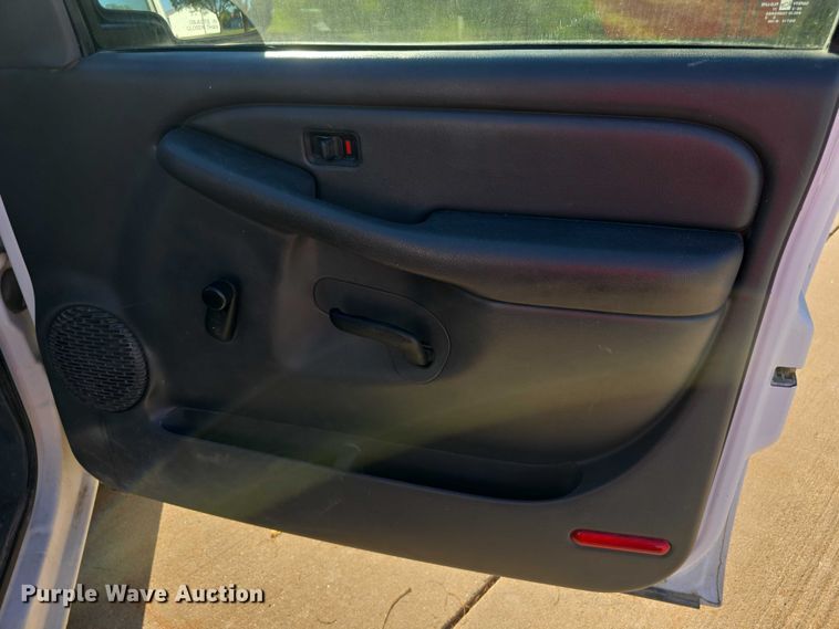 image for item FI0578 2003 Chevrolet Silverado 1500 pickup truck