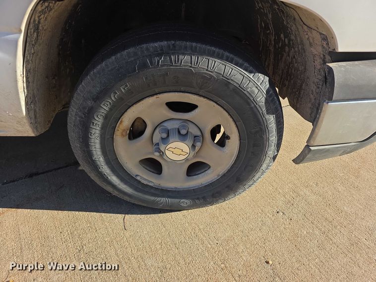 image for item FI0578 2003 Chevrolet Silverado 1500 pickup truck