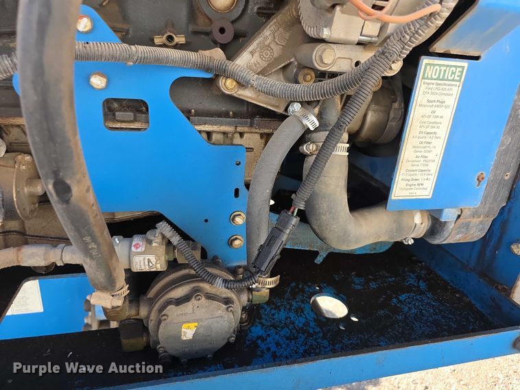 image for item FI0579 2005 Genie S-40 boom lift