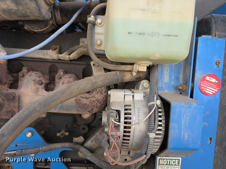 image for item FI0579 2005 Genie S-40 boom lift