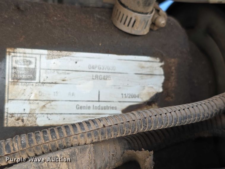 image for item FI0579 2005 Genie S-40 boom lift