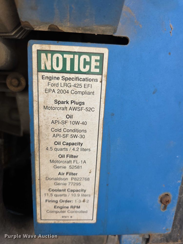 image for item FI0579 2005 Genie S-40 boom lift