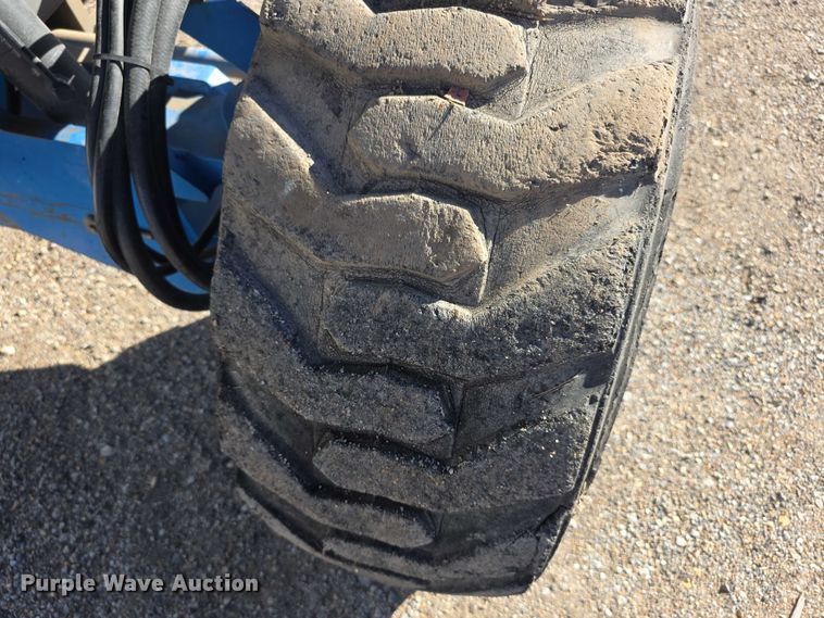 image for item FI0579 2005 Genie S-40 boom lift