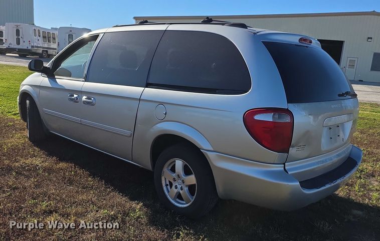 image for item FI0580 2005 Dodge  Grand Caravan  van