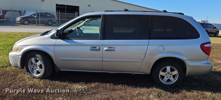 image for item FI0580 2005 Dodge  Grand Caravan  van