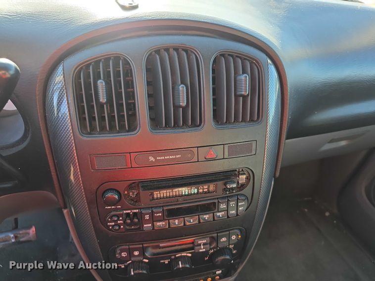 image for item FI0580 2005 Dodge  Grand Caravan  van