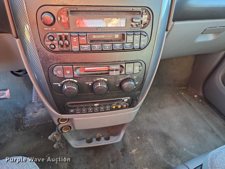 image for item FI0580 2005 Dodge  Grand Caravan  van