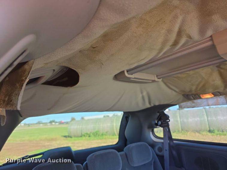 image for item FI0580 2005 Dodge  Grand Caravan  van