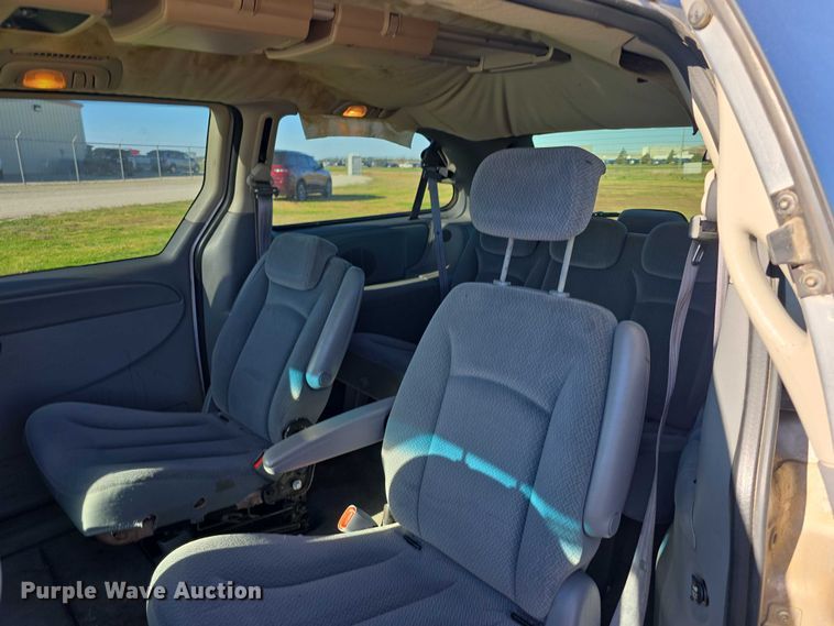 image for item FI0580 2005 Dodge  Grand Caravan  van