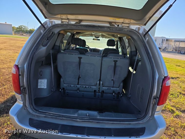image for item FI0580 2005 Dodge  Grand Caravan  van
