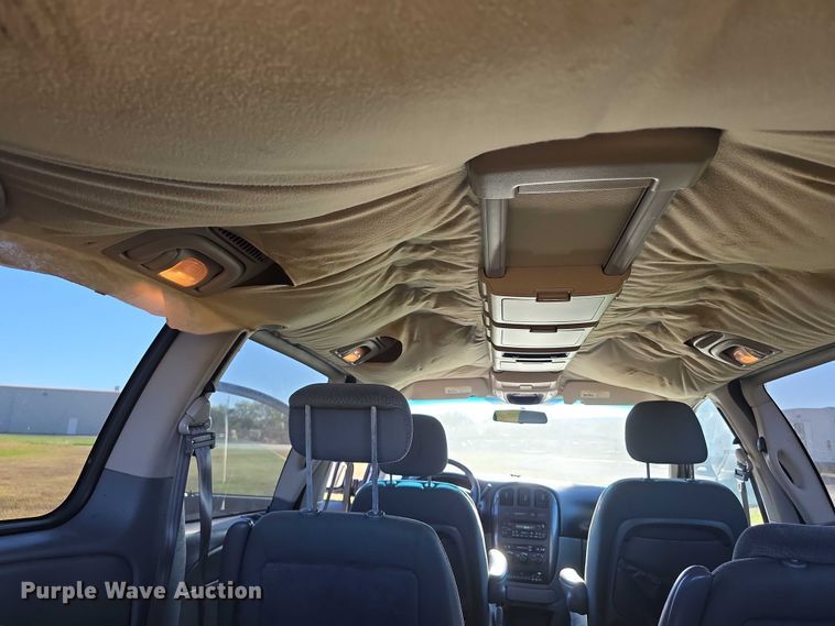 image for item FI0580 2005 Dodge  Grand Caravan  van