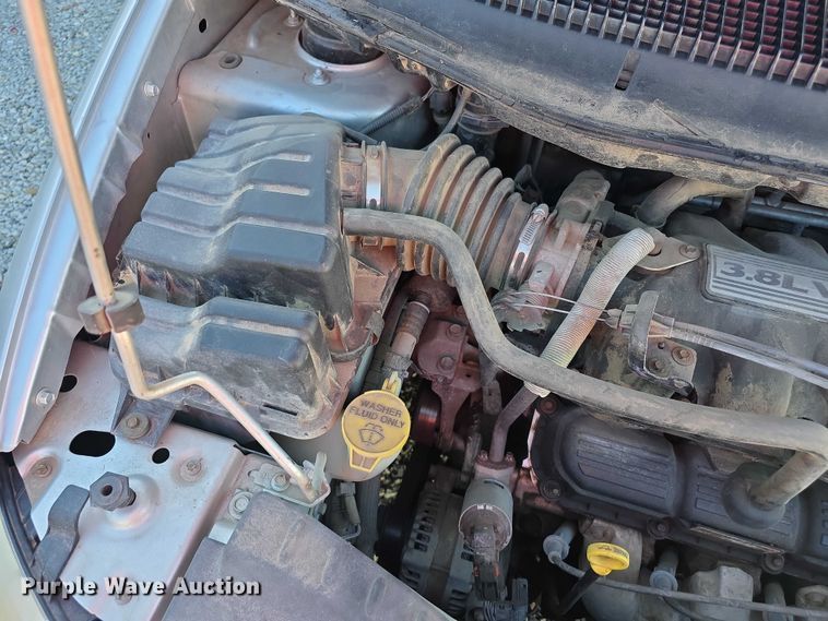 image for item FI0580 2005 Dodge  Grand Caravan  van