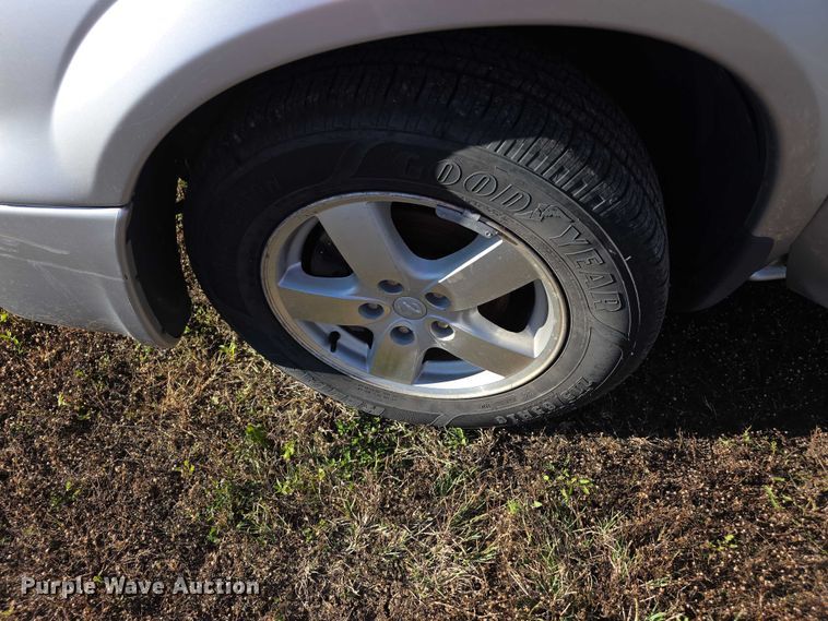 image for item FI0580 2005 Dodge  Grand Caravan  van