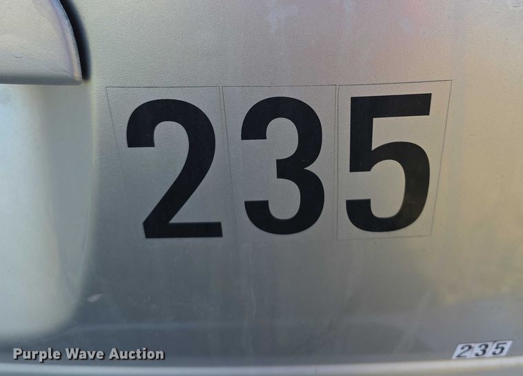 image for item FI0580 2005 Dodge  Grand Caravan  van