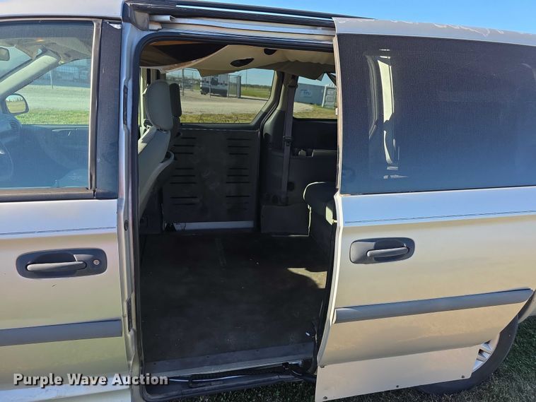 image for item FI0581 2007 Dodge  Grand Caravan  van