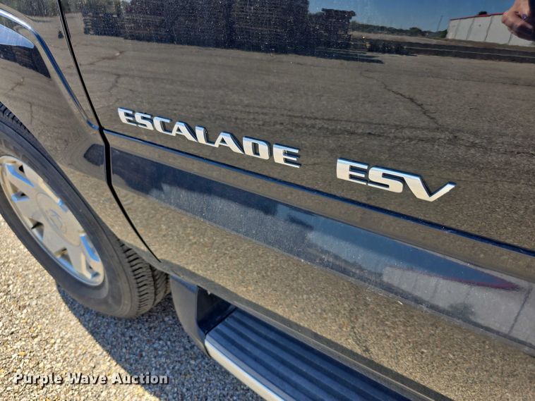 image for item FI0582 2003 Cadillac  Escalade ESV SUV