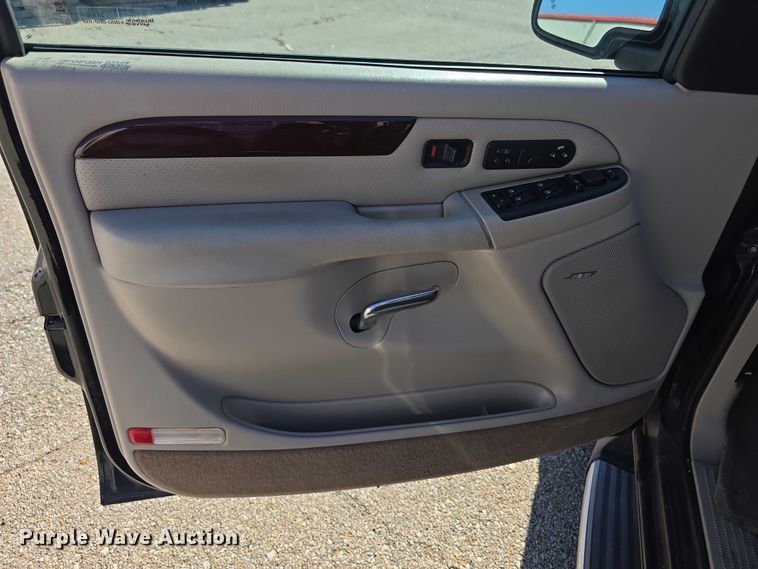 image for item FI0582 2003 Cadillac  Escalade ESV SUV