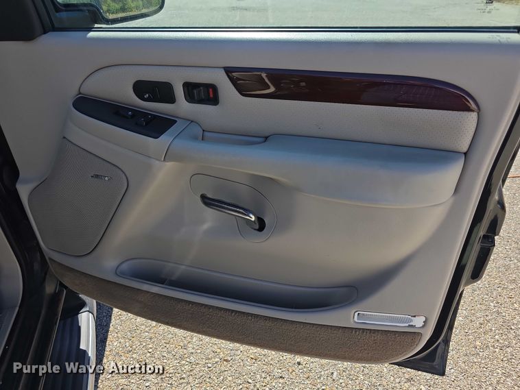 image for item FI0582 2003 Cadillac  Escalade ESV SUV