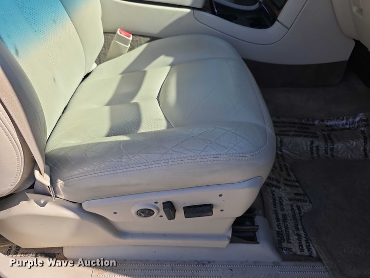 image for item FI0582 2003 Cadillac  Escalade ESV SUV